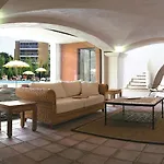 Apartahotel Lagrange Port-marine Sainte-Maxime