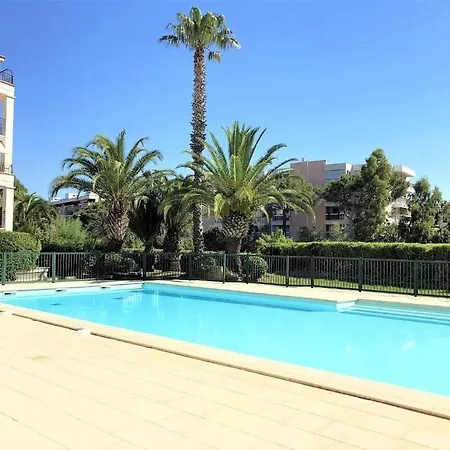 Lagrange Port-marine Aparthotel