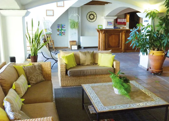 Lagrange Port-marine 4*