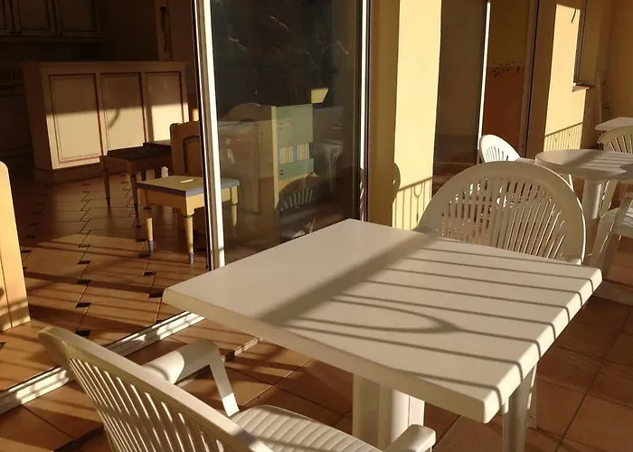 Lagrange Port-marine Сент-Максім