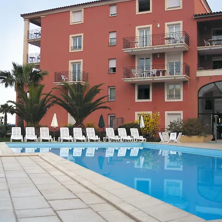 Lagrange Port-marine Lejlighedshotel