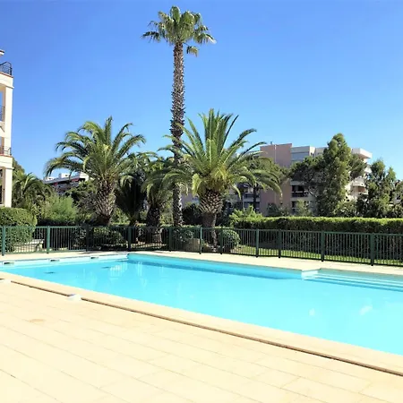 Lagrange Port-marine Lejlighedshotel 4*