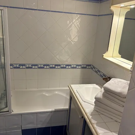 Aparthotel Résidence Lagrange Port-marine 4*