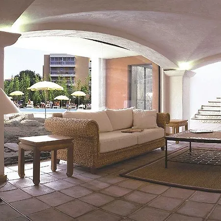 Lagrange Port-marine Lejlighedshotel