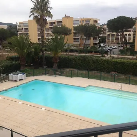 Lagrange Port-marine Lejlighedshotel