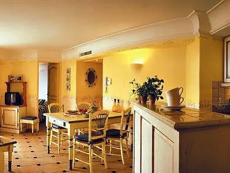 Lagrange Port-marine Aparthotel Sainte-Maxime