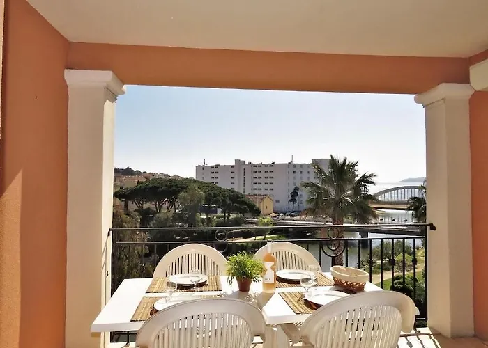 Lagrange Port-marine Aparthotel 4*