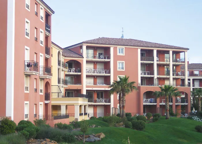 Lagrange Port-marine Appart hôtel 4*