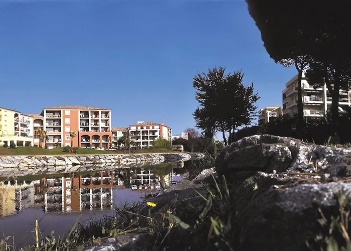 Lagrange Port-marine Aparthotel Sainte-Maxime