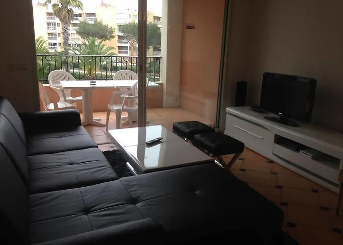 Lagrange Port-marine Aparthotel