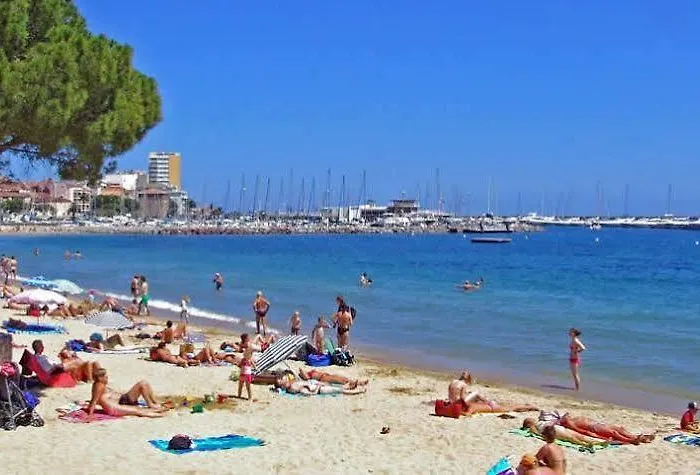 Lagrange Port-marine Appart hôtel 4*